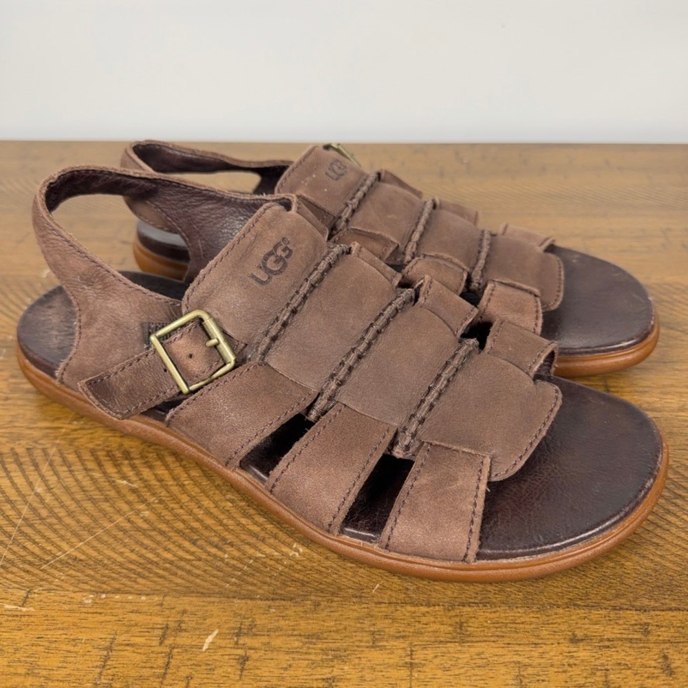 UGG Sandals Mens 11 Brown Leather Fisherman Slingback Buckle Casual Summer